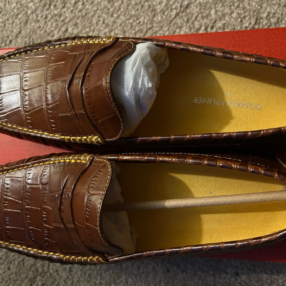 Donald J. Pliner Brown Leather Loafers with Crocodile Texture